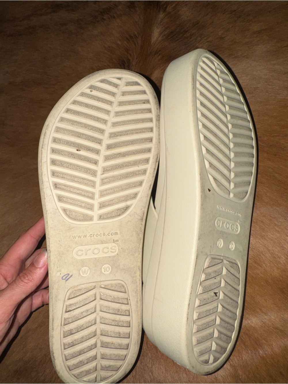LiteRide by Crocs Cream Slip-On Thong Sandals platform - Picture 4 of 4